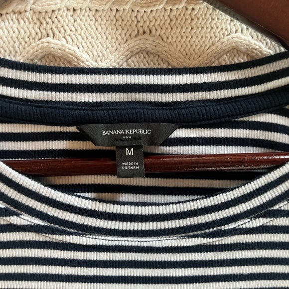 Banana Republic Navy & White Striped Cotton Spandex Top Size Medium - Picture 8 of 12